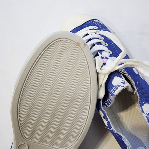 Floral Canvas Sneakers Women’s 10.5 Light Blue Low Top Lace Up Casual Shoes - Picture 9 of 9